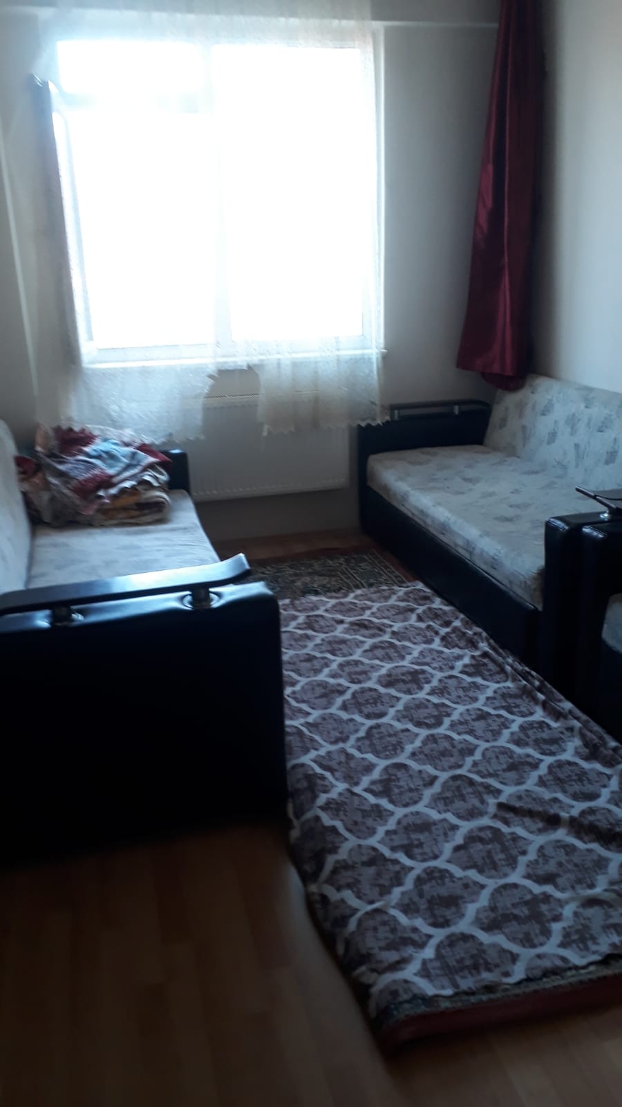 Anadolu üniveristesine yakın kiralık  1+1 eşyalı apart