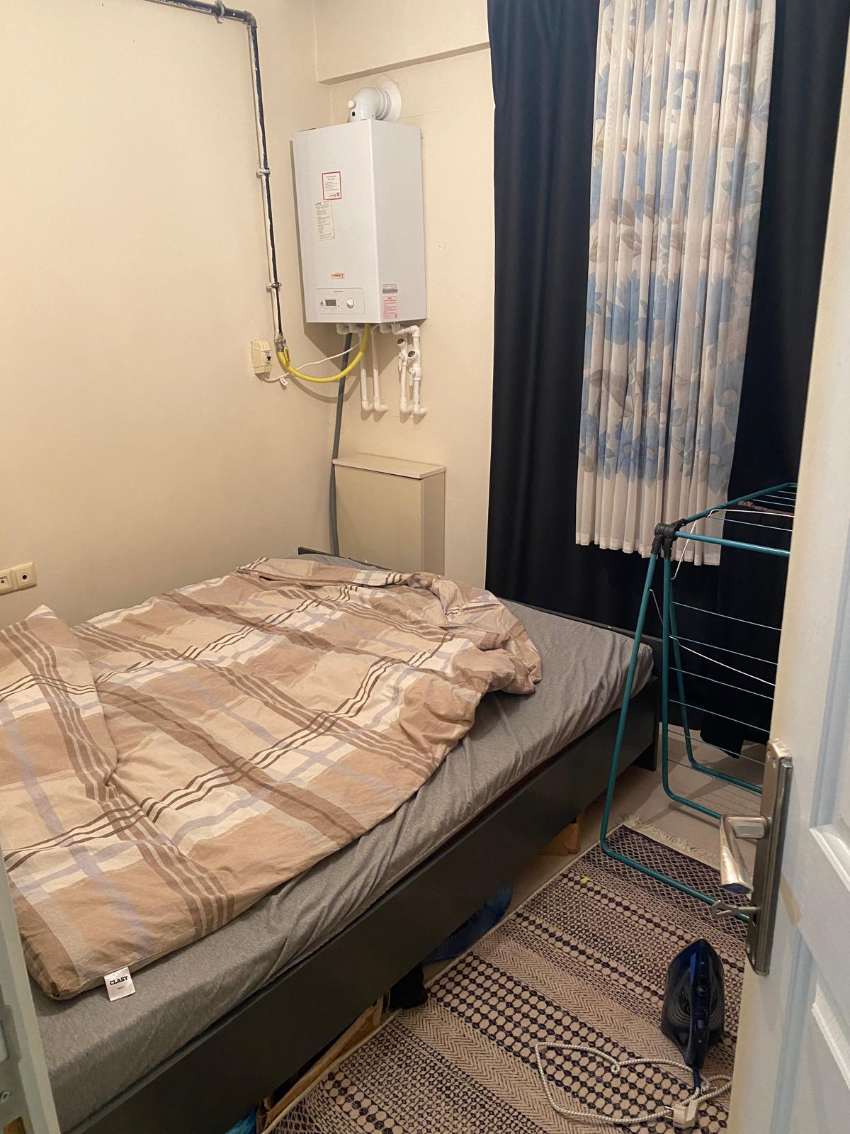 Anadolu üniveristesine karşısında  satılık  1+1 eşyalı apart